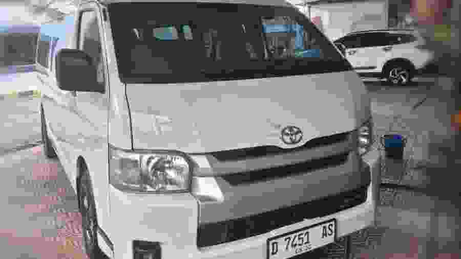 toyota hiace medan