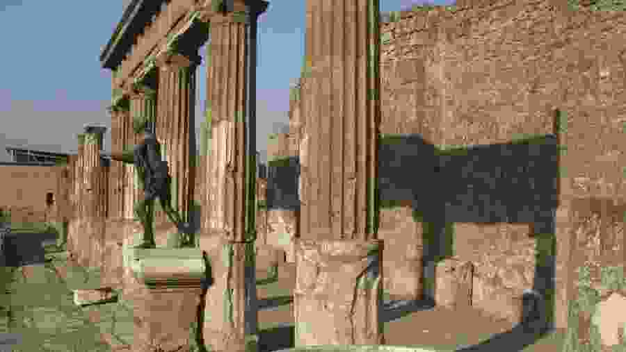 Marvel at the Ruins of Pompeii
