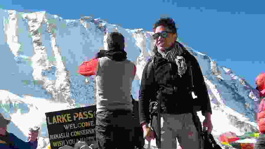 Tourists at Larkey La Pass