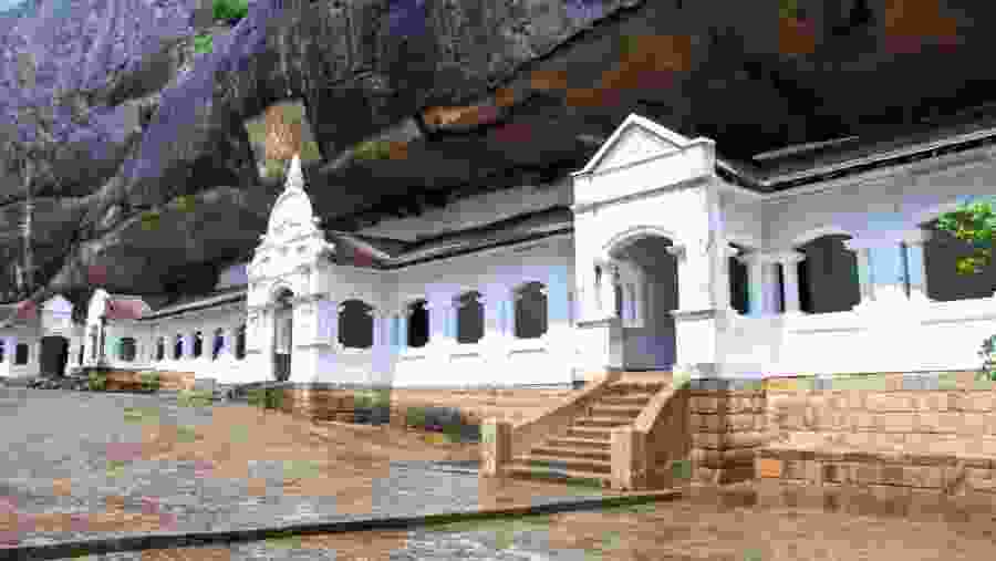 Dambulla Cave Temple