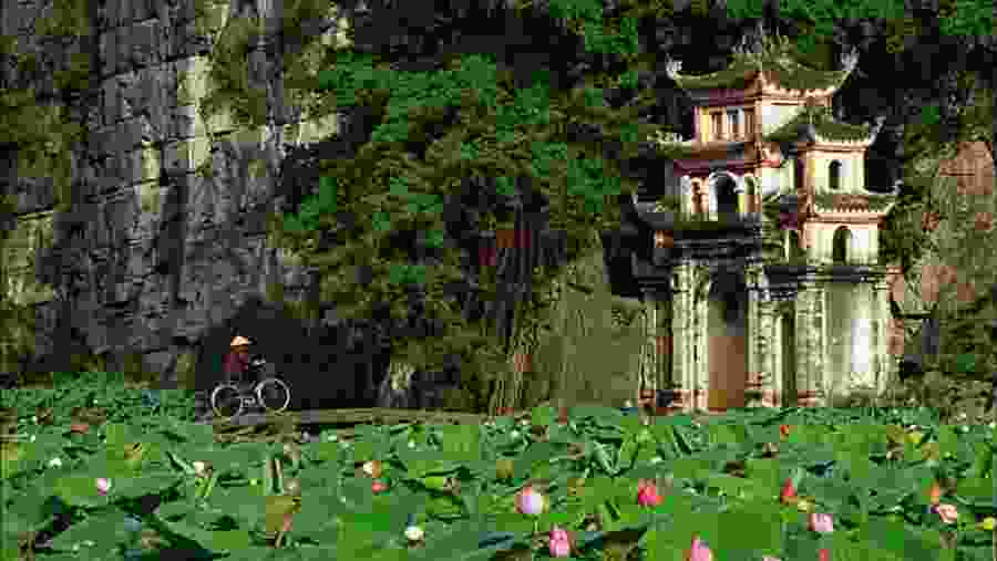 Bich dong pagoda in Tam Coc