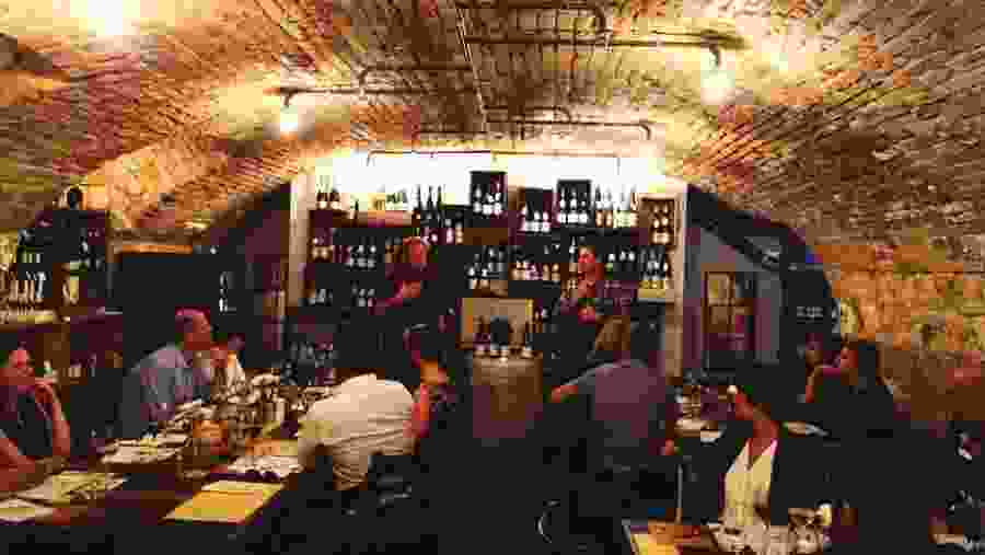 Visit 2 wine bar of Veliko Tarnovo