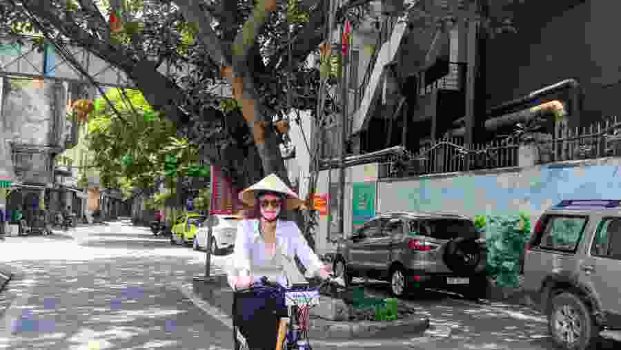 West Lake E-Bike Tour