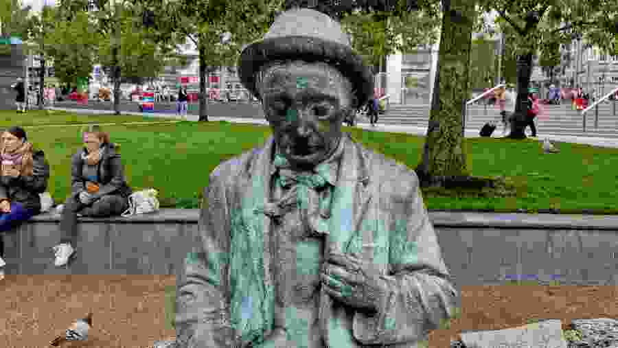 Padraig O' Conaire, Eyre Square, Galway