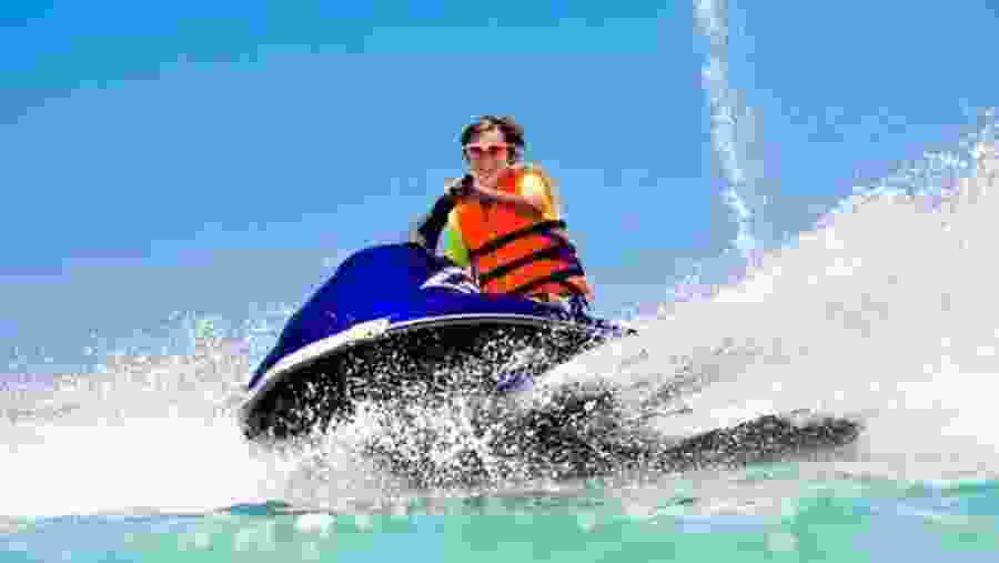 Jet Skiing in Unawatuna