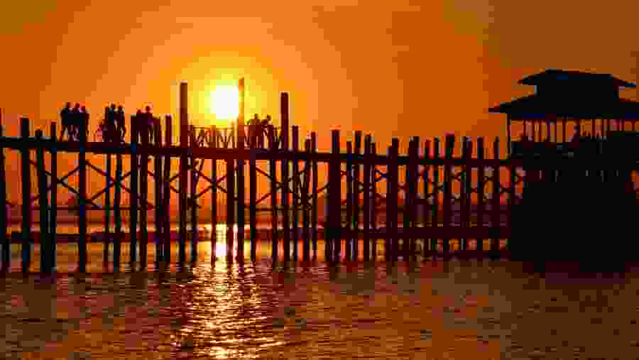 Witness a Stunning Sunset from U Pein Bridge