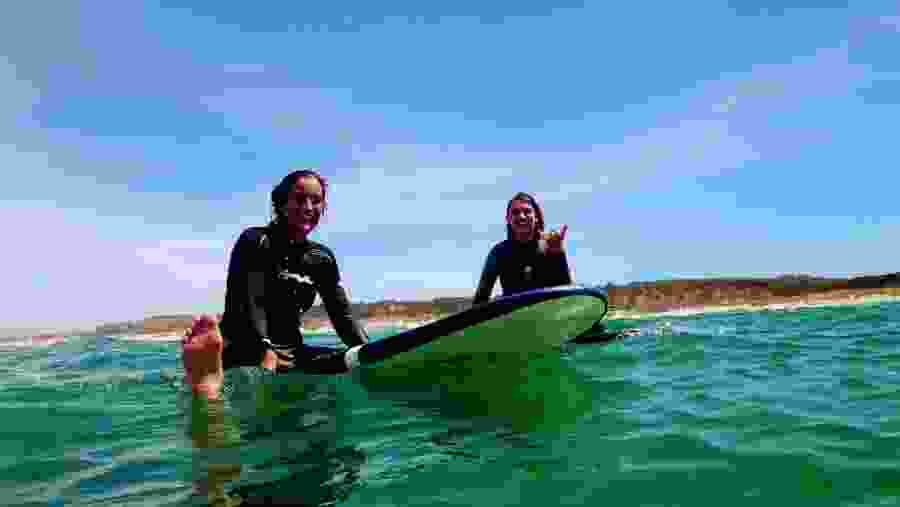 Surf with friends & families