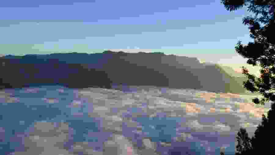 Sunrise at Kolukkumalai