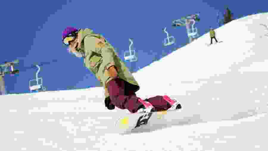 Skiing in Slalom