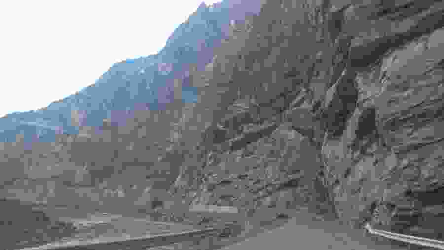 Witness the spectacular mountain views at Kalai Khum