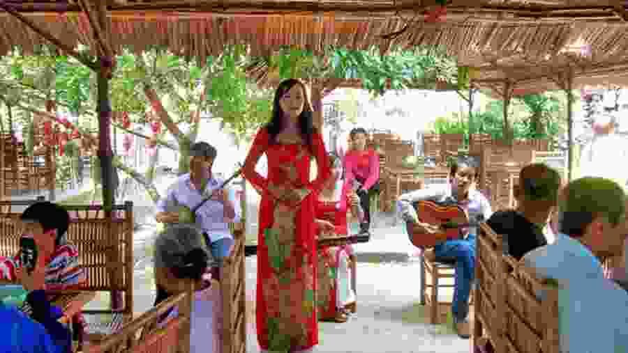 Dan Ca Tai Tu - Folk Music