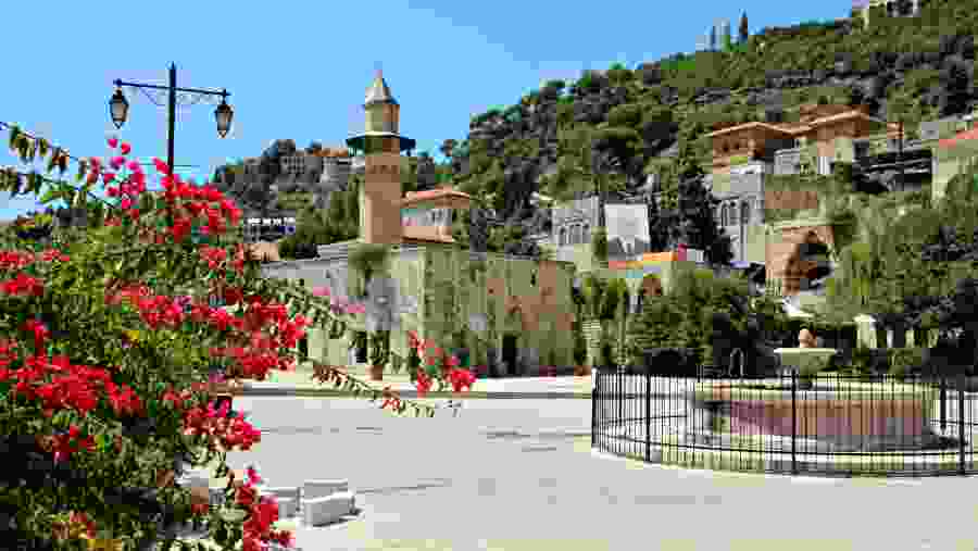 Deir el Qamar village