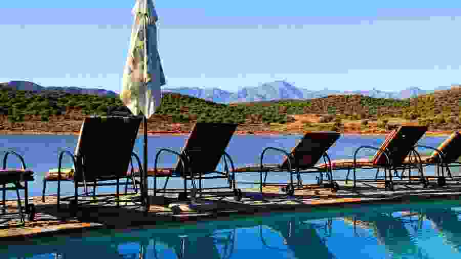 Enjoy the charming views of Oudtshoorn