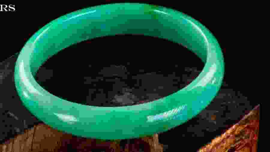 Get to see Imperial Jade Bracelet in Yangon