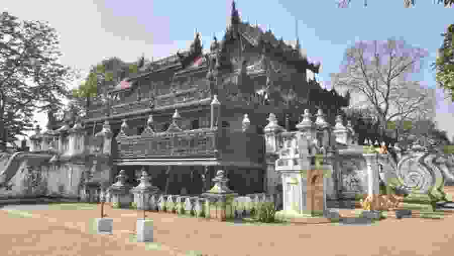 Explore the Famous Shwenandaw Monastery