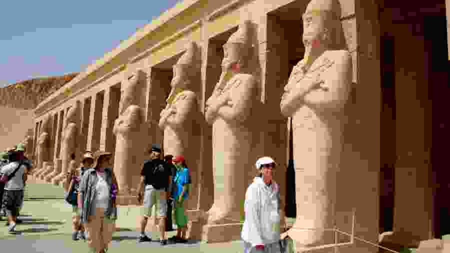 Luxor Statues