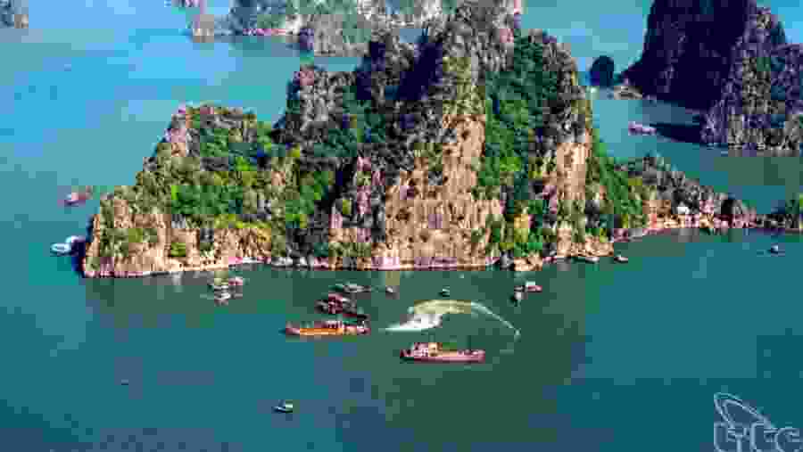 Ha Long Bay