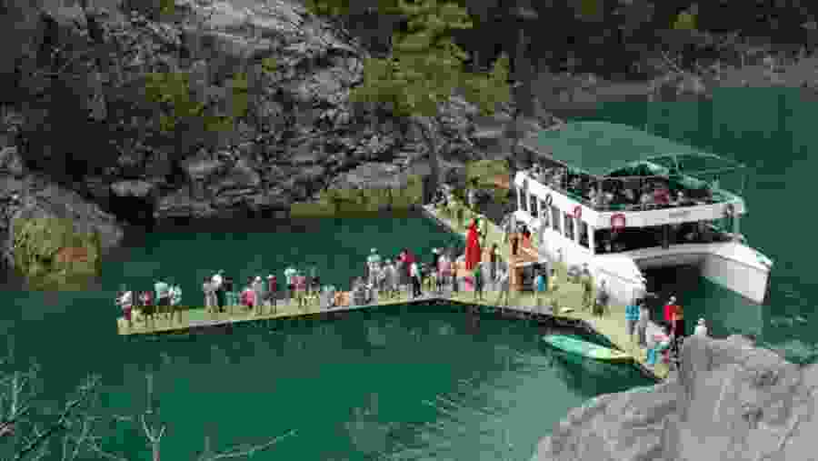 Travellers at Manavgat