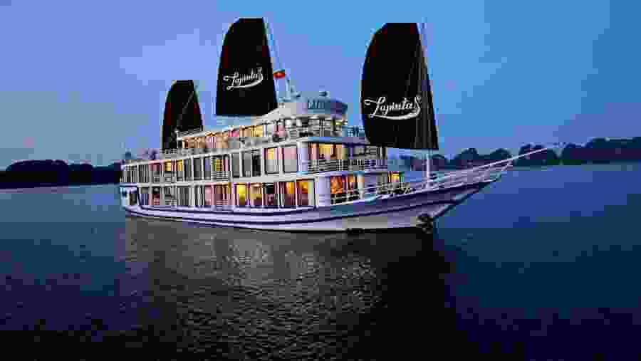 Overview Luxury La Pinta Cruise