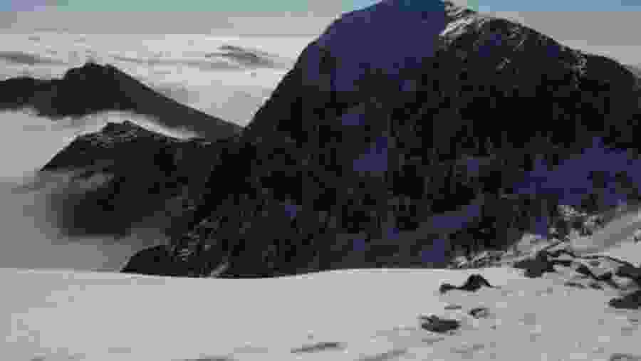 Trek to Eryri Mountains