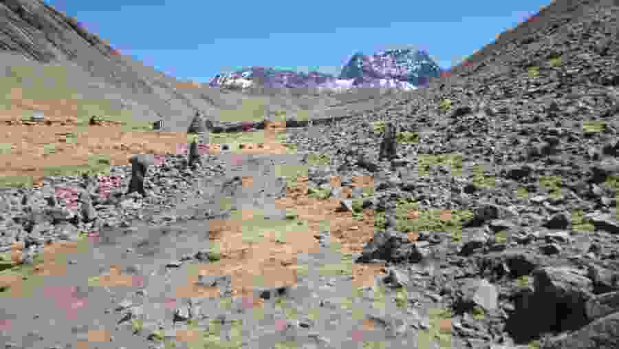 TRAIL TO RAINBOW MOUNTAIN