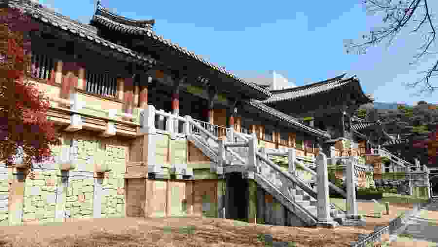 Go to the Bulguksa Temple