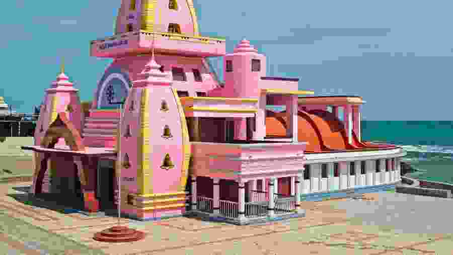 Make your way to Gandhimandapam