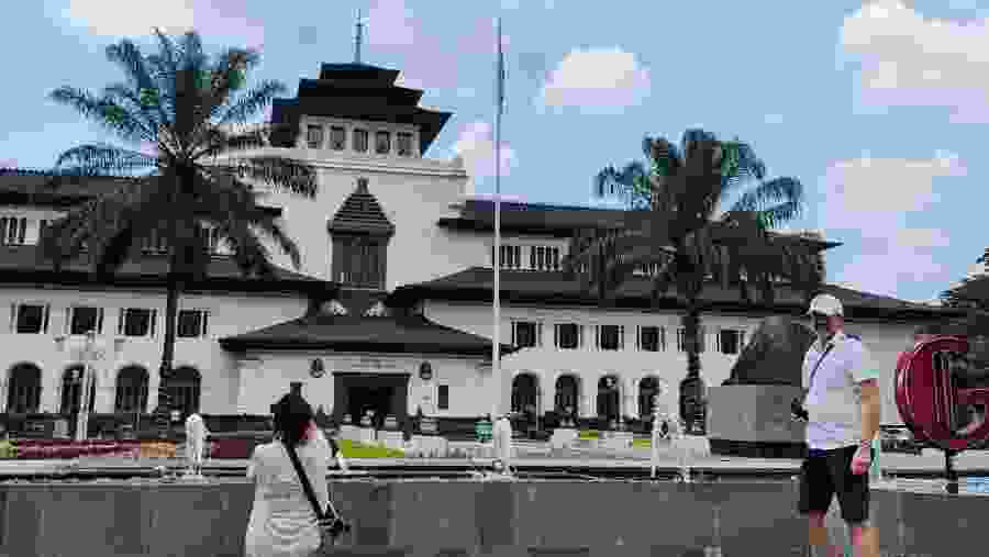 Europa in de Tropen | Bandung Cycling Tour