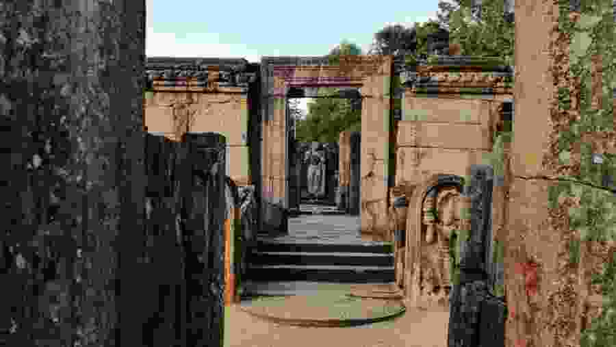 Polonnaruwa Day Tour