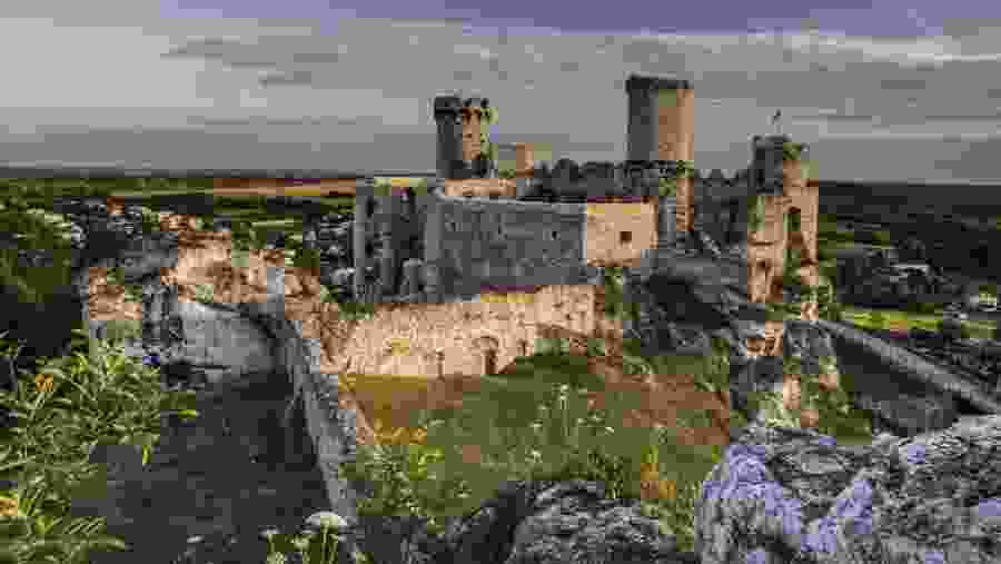 Visit the ruins of the castle