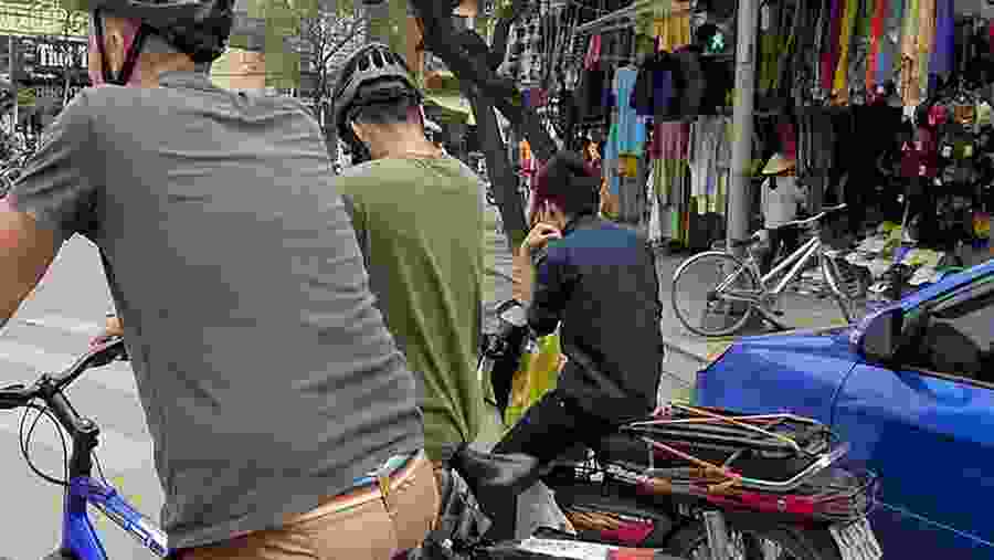 Travel in Hanoi like a local