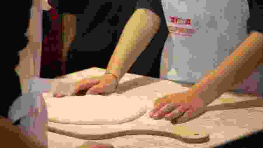 Impara l'arte della vera pizza napoletana
