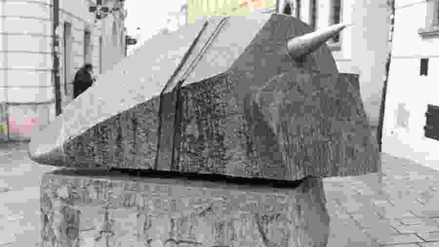 See the Unique Stone Krozo