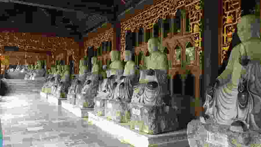 Visit the Bai Dinh Pagoda