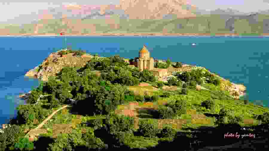 Akdamar church and island
