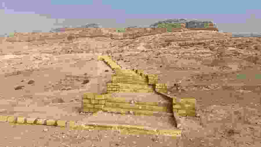 Stroll across the old remains of  Ashmounin