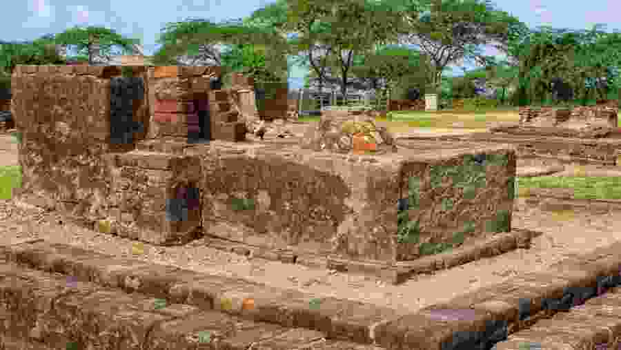 ARCHAEOLOGICAL REMAINS OF A HARAPPA PORT TOWN