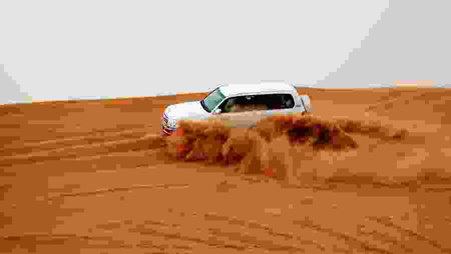 Dune Bashing, Dubai