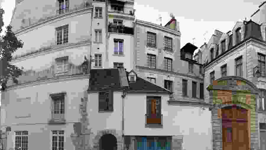 Explore Paris' Latin Quarter