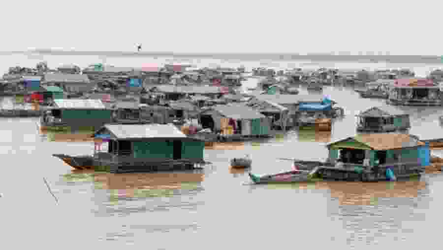 Visit the Tonle Sap Fishing Village