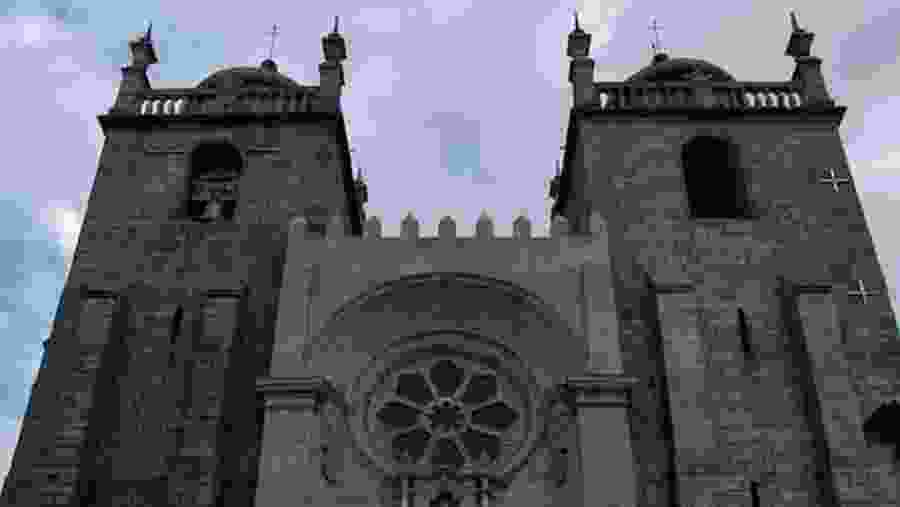 Visit the Porto Cathedral