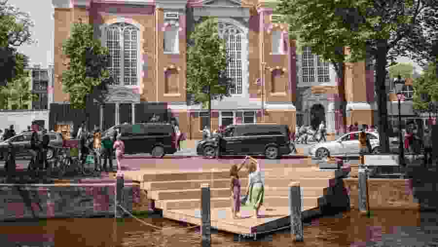 Homomonument (in the first plan, below) with Westenkerk (Westen Church) behind.