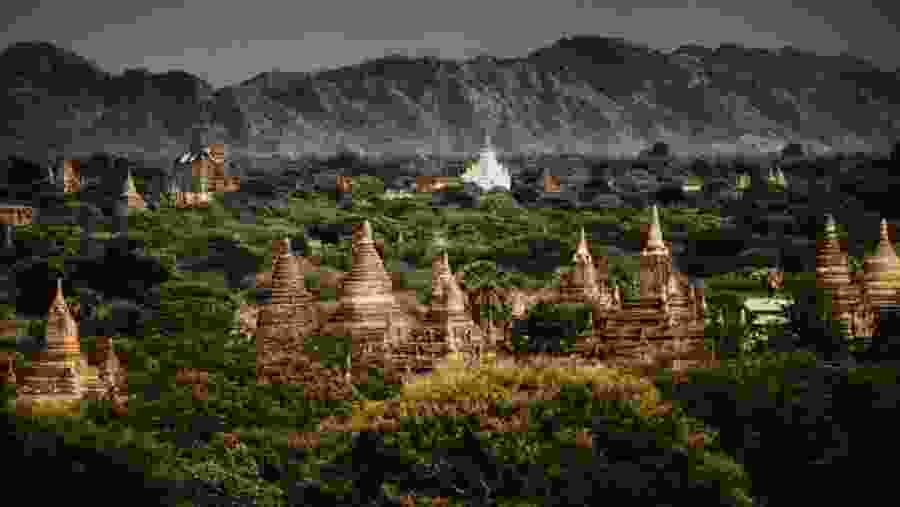 See th Ancients Temples of Bagan