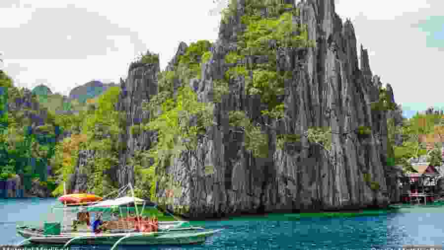 Travellers in Palawan