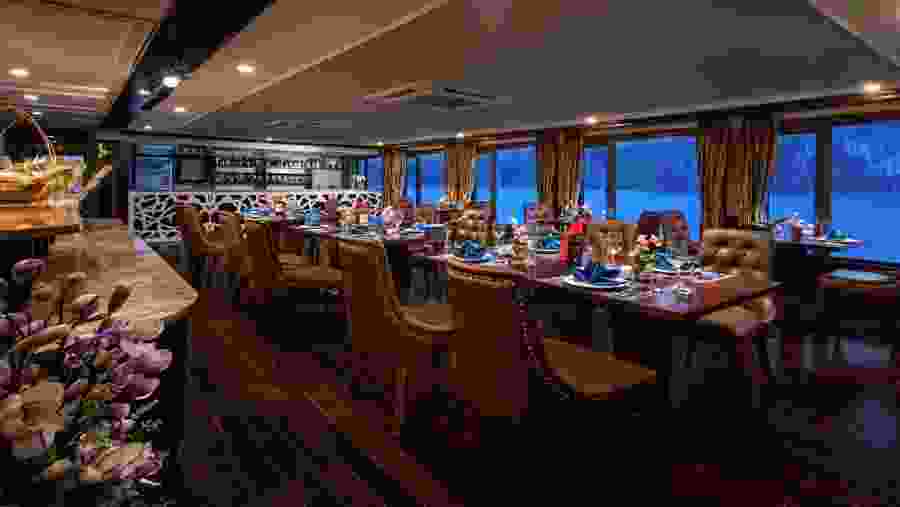Dinner on the Cruise