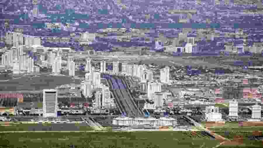 Explore the city of Ashgabat
