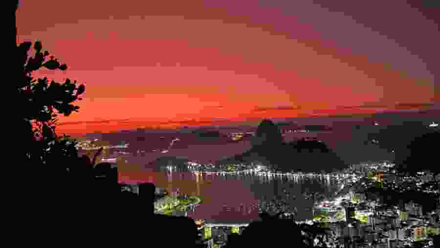 Sunrise at Mirante Dona Marta