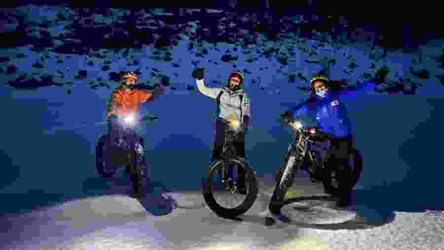 Travellers on cycles in Ushuaia