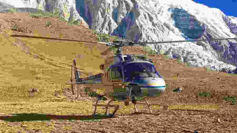 Helicopter Tour to Mount Everest