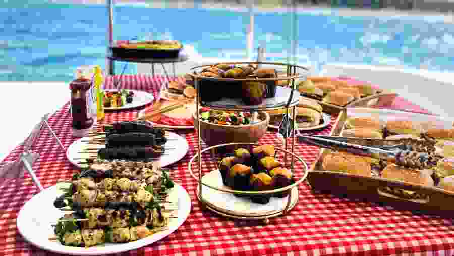 Enjoy luxury Barbeque